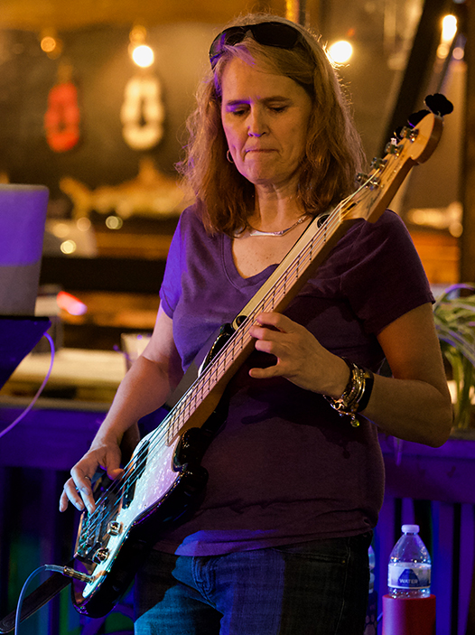 Dianne DaLee, Bass Guitar